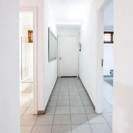 شقة Valdes Center 1a010 *